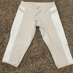 Lululemon wunder under cropped pants